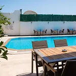 Ξενοδοχείο με διαμερίσματα M