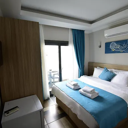 M Aparthotel *