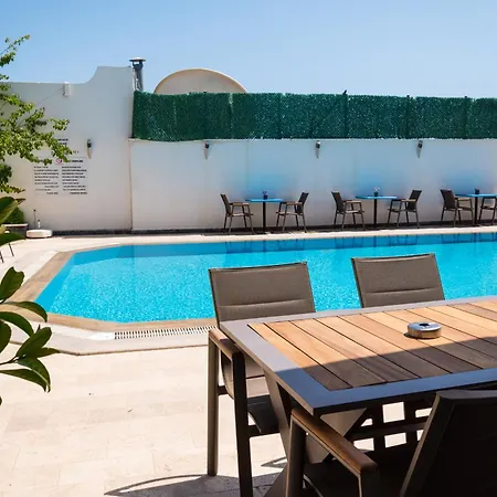 Aparthotel M