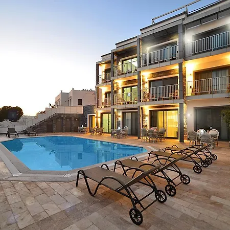 M Aparthotel *