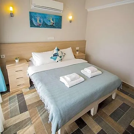 M Apartmanhotel 3*